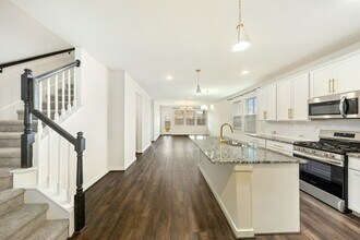 Building Photo - 7511 Coral Ter Dr
