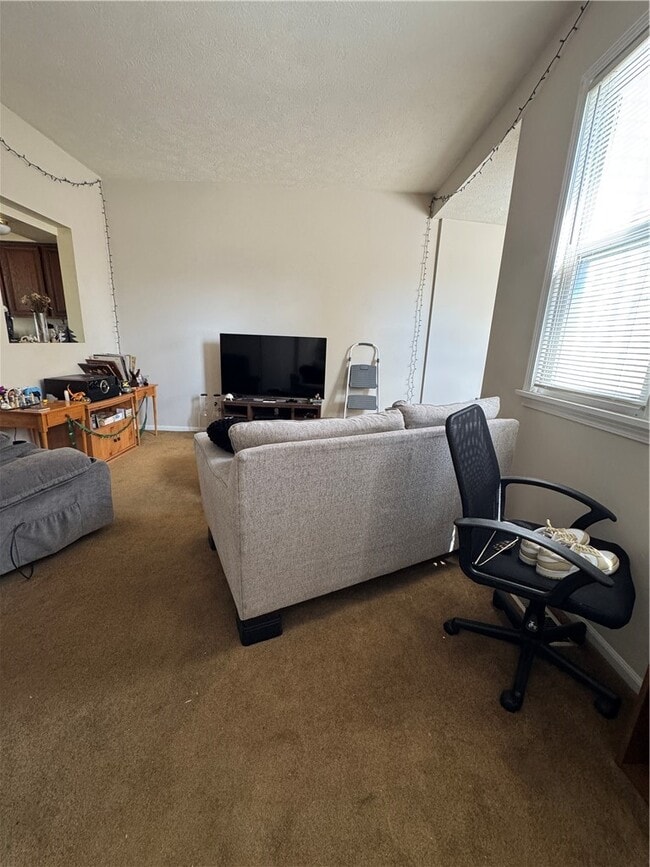 Building Photo - 70 Alexander St