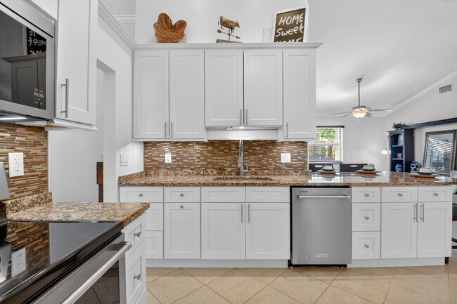Building Photo - 1002 Julia Heights Dr