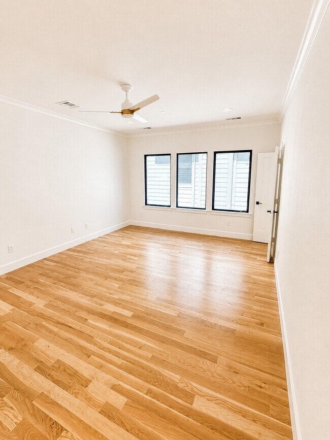 Building Photo - 3529 Asbury St