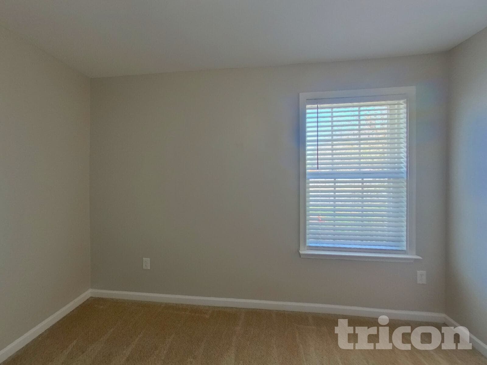 Building Photo - 127 Dunnsmore Dr