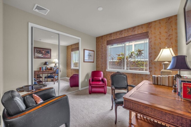 Building Photo - Modern Wailuku Home | 3 Bed / 2.5 Bath | Fully Furnished | Pet Friendly | Spacious Living & Prime...