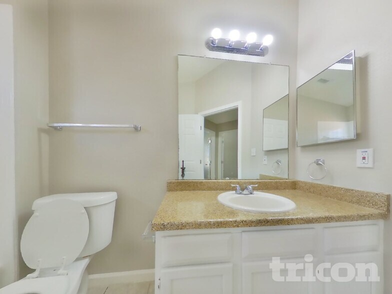 Building Photo - 3146 Boynton Dr