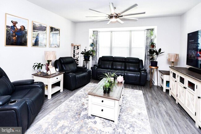 Building Photo - 7205 Sprouse Ct