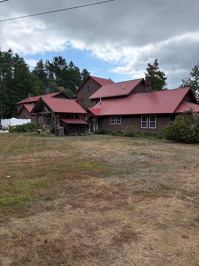 Building Photo - 237 White Mountain Hwy