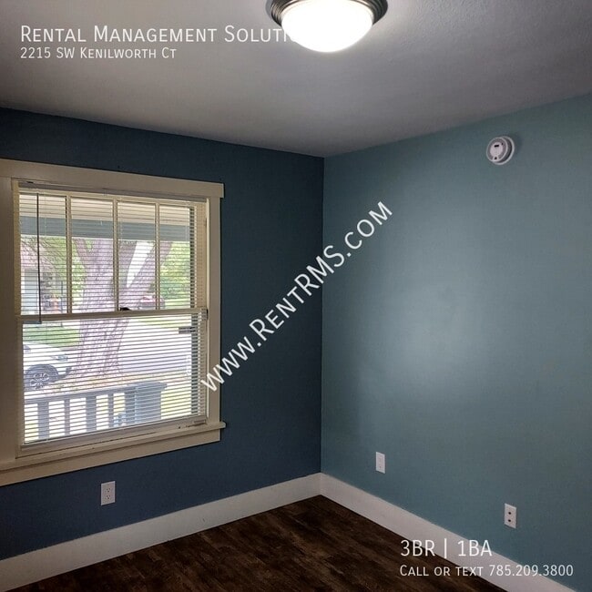 Building Photo - 2215 SW Kenilworth Ct