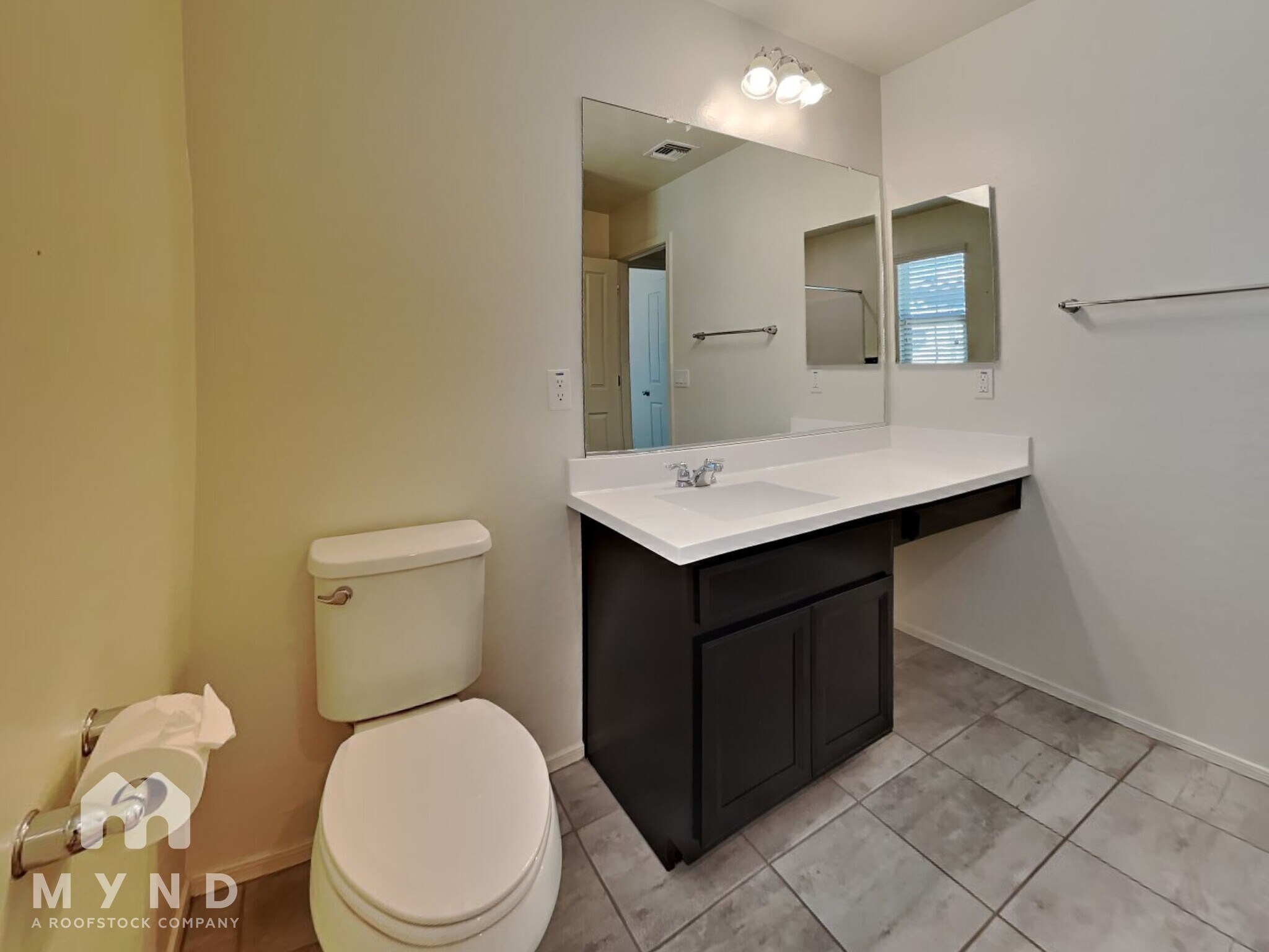 Building Photo - 11678 N 166th Dr