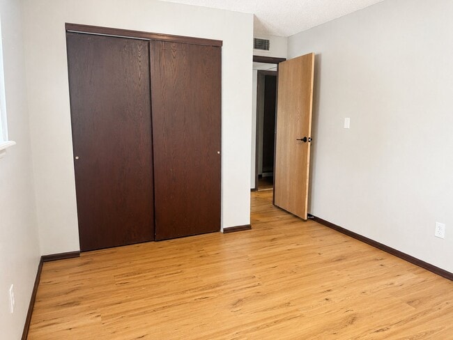 Building Photo - 139 Juniper Pl