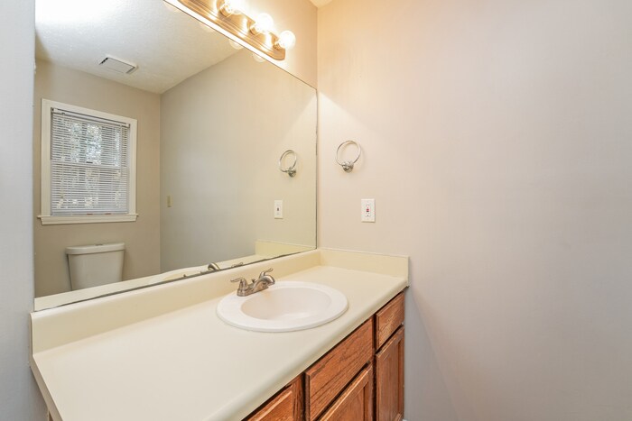 Building Photo - 629 Tahoe Cir SE