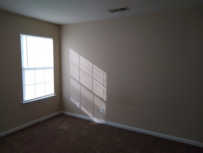 Building Photo - COMING SOON! 3 Bedroom Townhome Converse, TX