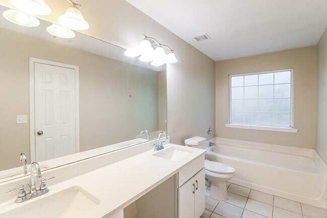 Building Photo - 235 Riverbrooke Terrace