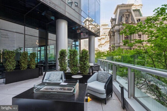 Building Photo - 1414 S Penn Square