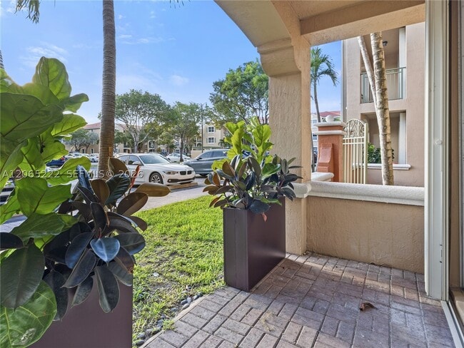 Building Photo - 6420 NW 114th Ave