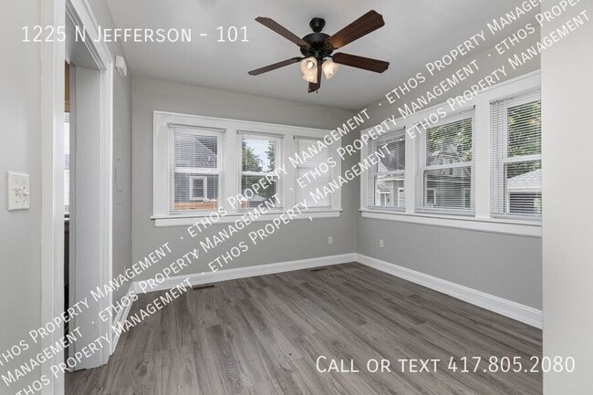 Building Photo - 1225 N Jefferson-101