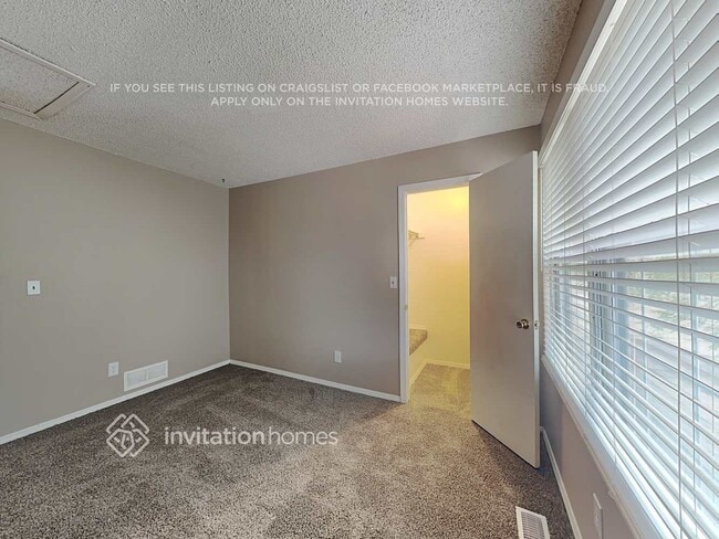 Building Photo - 12053 Ivanhoe Cir