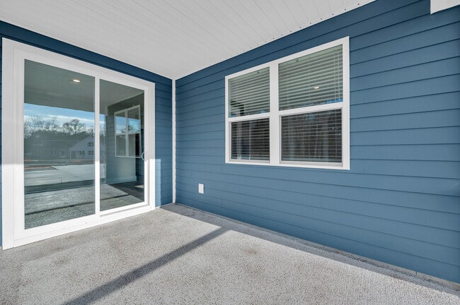 Building Photo - 514 Silky Oak Dr SE