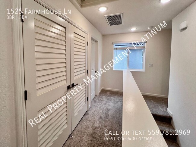 Building Photo - 1525 Farmhouse Ln