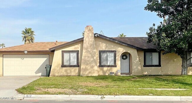 Building Photo - 617 S Spruce Ave
