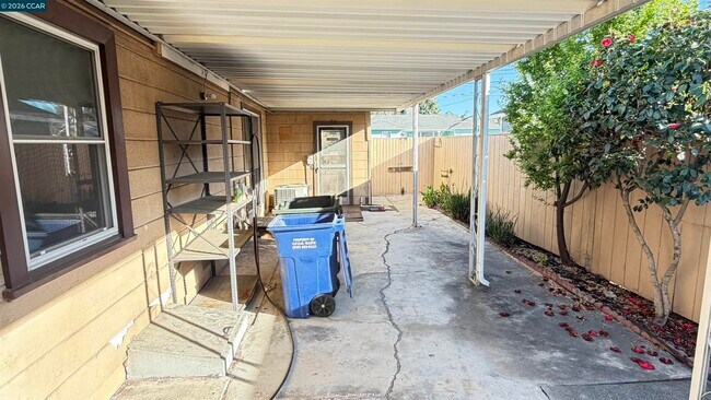 Building Photo - 3655 Granzotto Dr