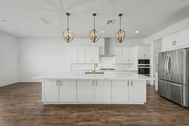 Building Photo - 13103 N 174th Dr