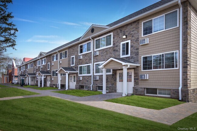 Primary Photo - 605 Tulip Ave