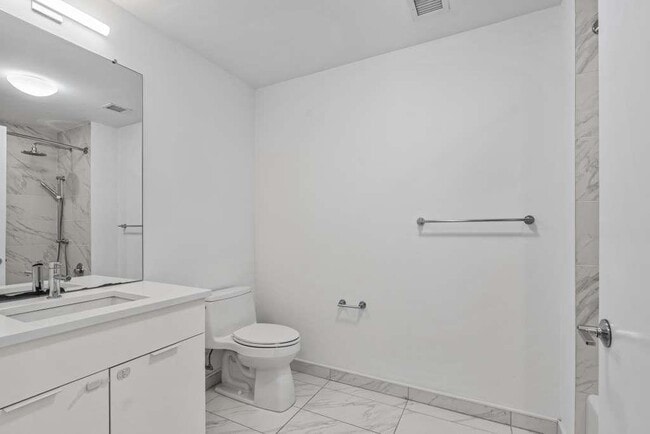 Building Photo - 9 Ave at Port Imperial