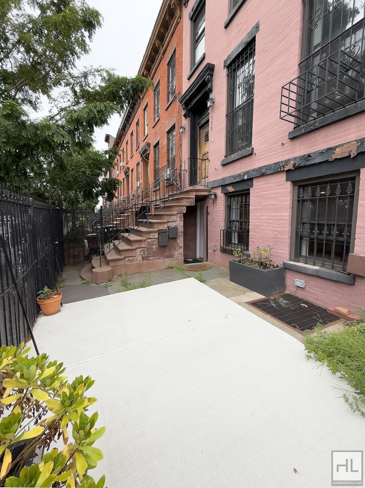 Building Photo - GREENE AVENUE / Spacious Bed-Stuy 2-Bed 1....