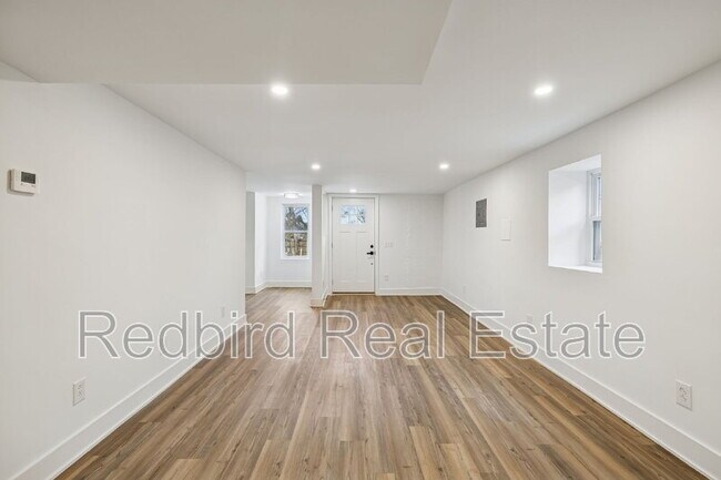 Building Photo - 611 S 12th St