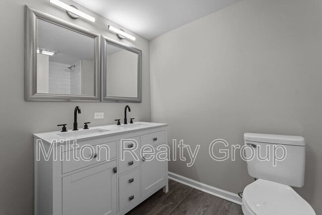 Building Photo - 602 Ross Rd