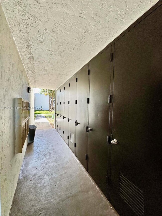 Building Photo - 3610 SW 114th Ave