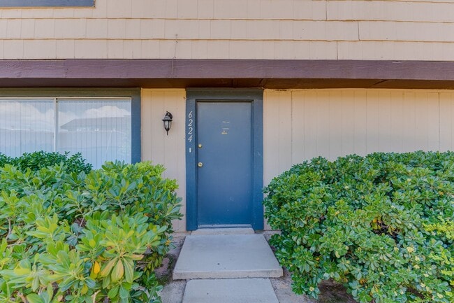 Building Photo - SPACIOUS 3BEDROOM TOWNHOUSE IN 89103 * COMING SOON *