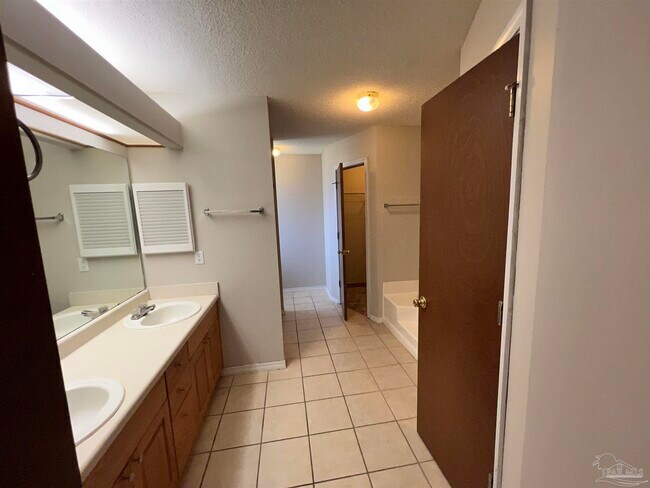 Building Photo - 9046 Caribbean Dr
