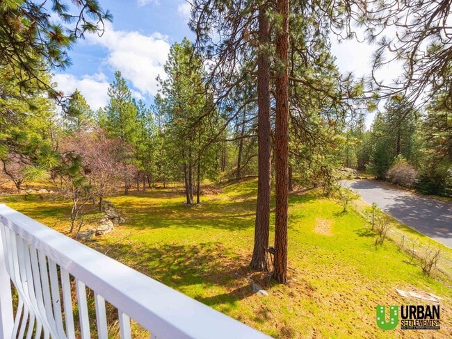 Building Photo - Spacious Glenrose Retreat | 3 Bed + Shop + Private Wooded Setting