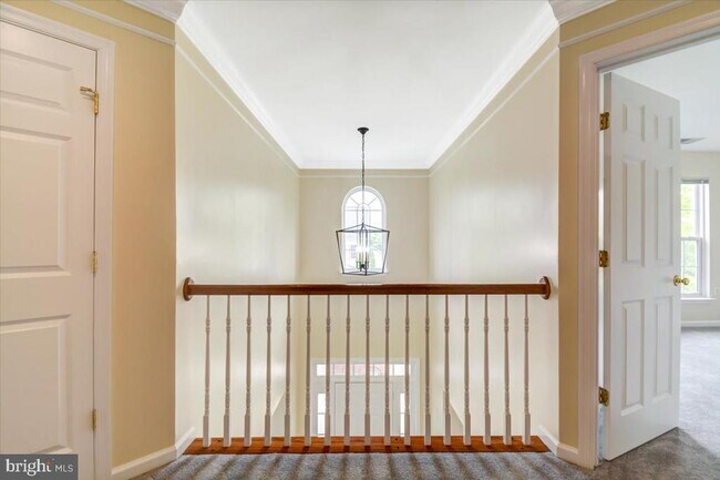 Building Photo - 240 Davis St