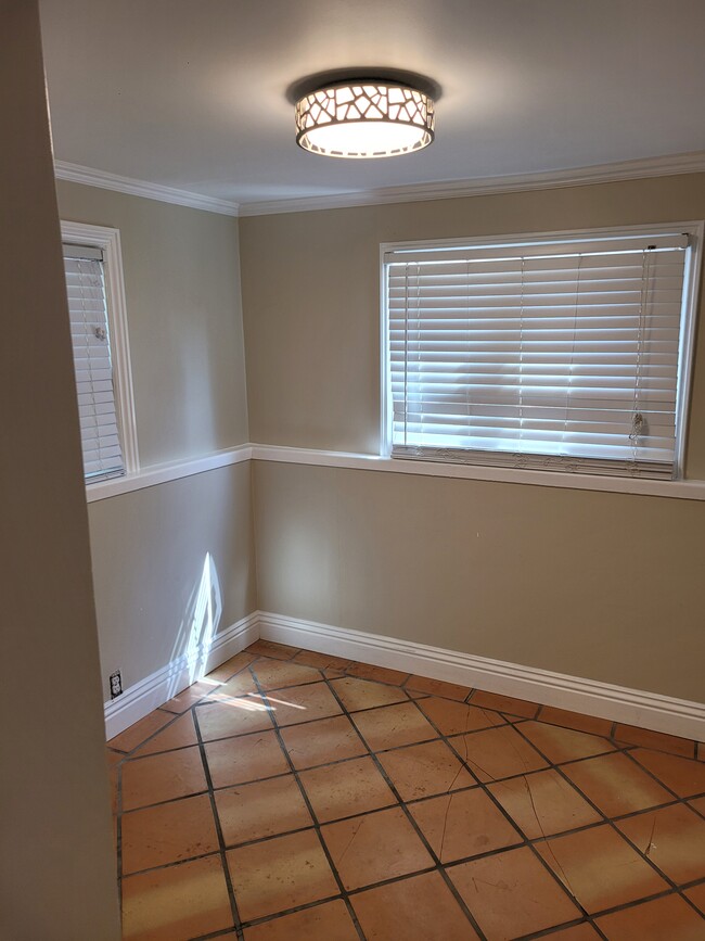 Building Photo - 8839 Cashio St