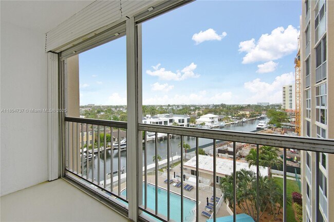 Building Photo - 1391 S Ocean Blvd