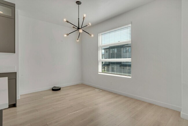 Building Photo - 501 S 1080 W