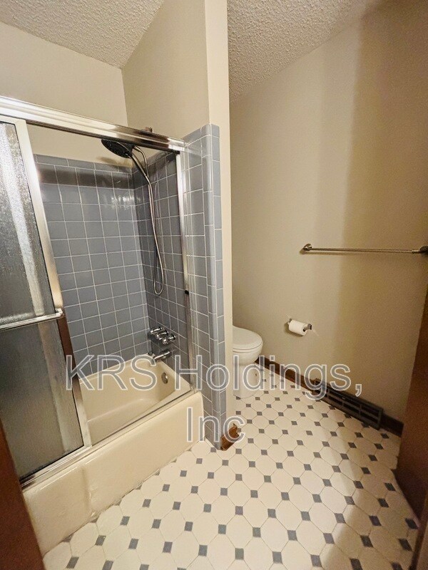 Building Photo - 8416 Summit Acres Dr