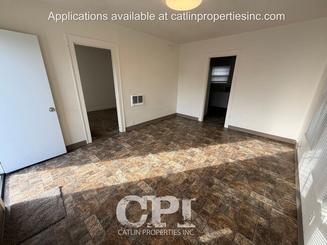 Building Photo - 246 B St SW