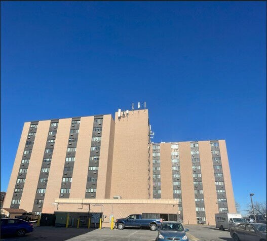 Building Photo - Monroe Plaza Apartments