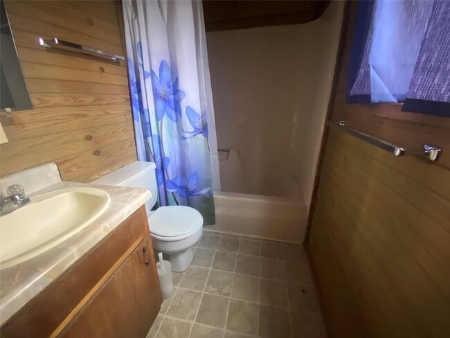 Building Photo - 24605 Pools Creek Dr