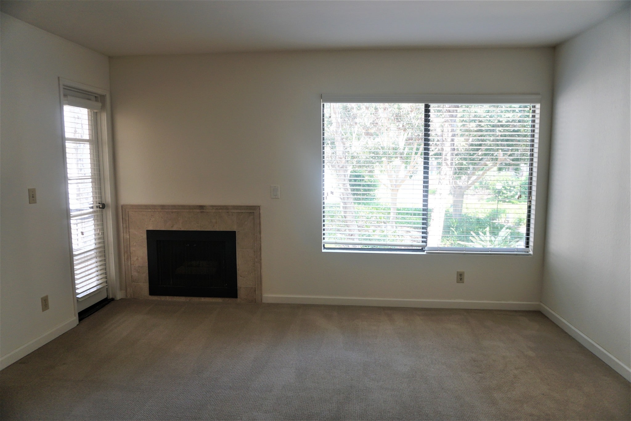 Living Room - 5765 Friars Rd