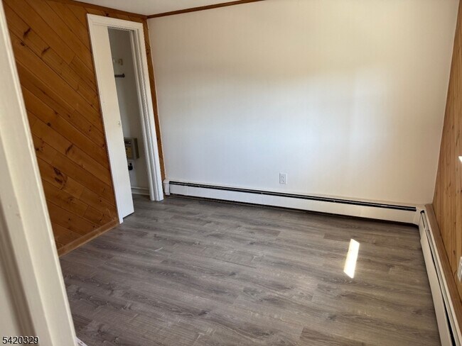 Building Photo - 9 MacDonald Rd