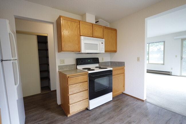 Building Photo - Bitter Lake Apartments