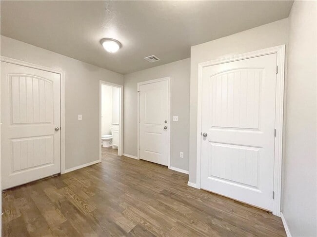 Building Photo - 2117 Buena Vida Ln
