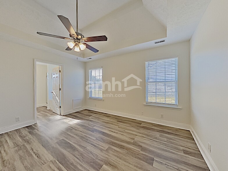 Building Photo - 1117 Mantle Way