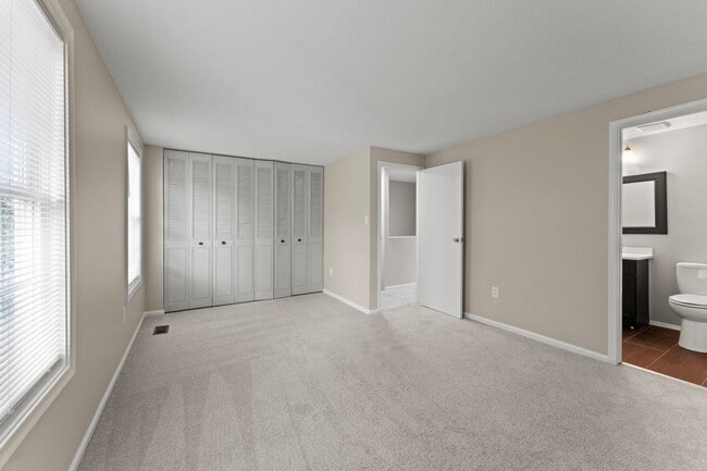 Building Photo - 8161 Sheffield Ct