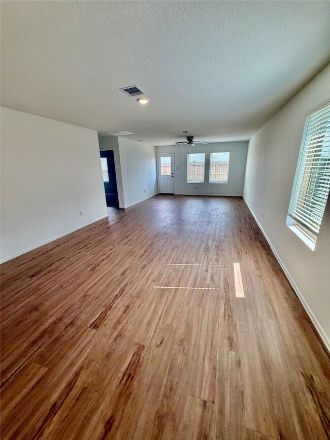 Building Photo - 1315 Millers Pass Dr