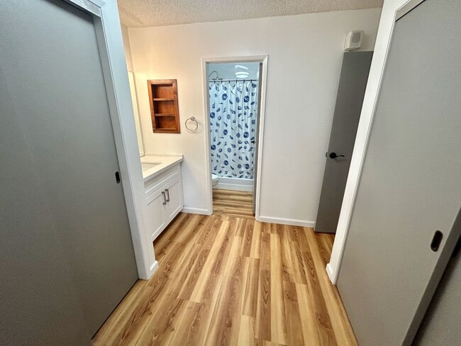 Building Photo - 1255 Nuuanu Ave