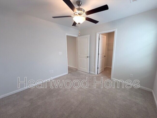 Building Photo - 406 Eclipse Ln